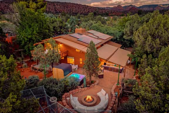 Cathedral Rock * Hot Tub * Sauna * Outdoor Tub - Image 1