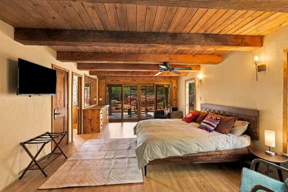 Cathedral Rock * Hot Tub * Sauna * Outdoor Tub - Image 5